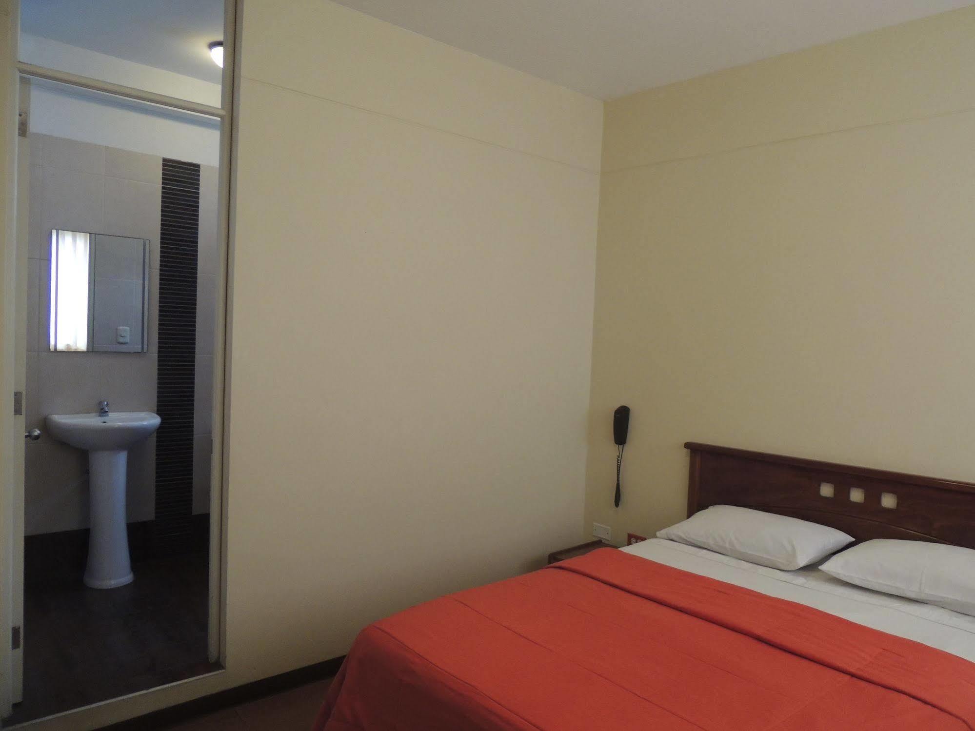 Awanka Hotel 2*