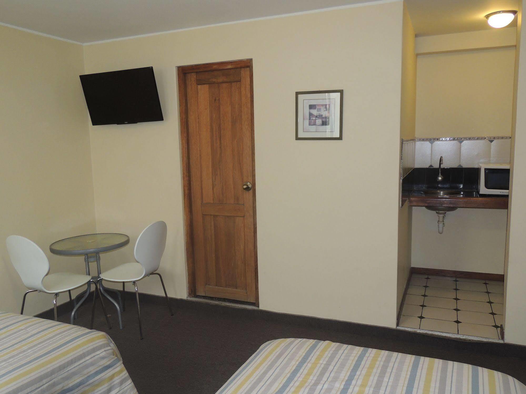 Awanka Hotel 2*